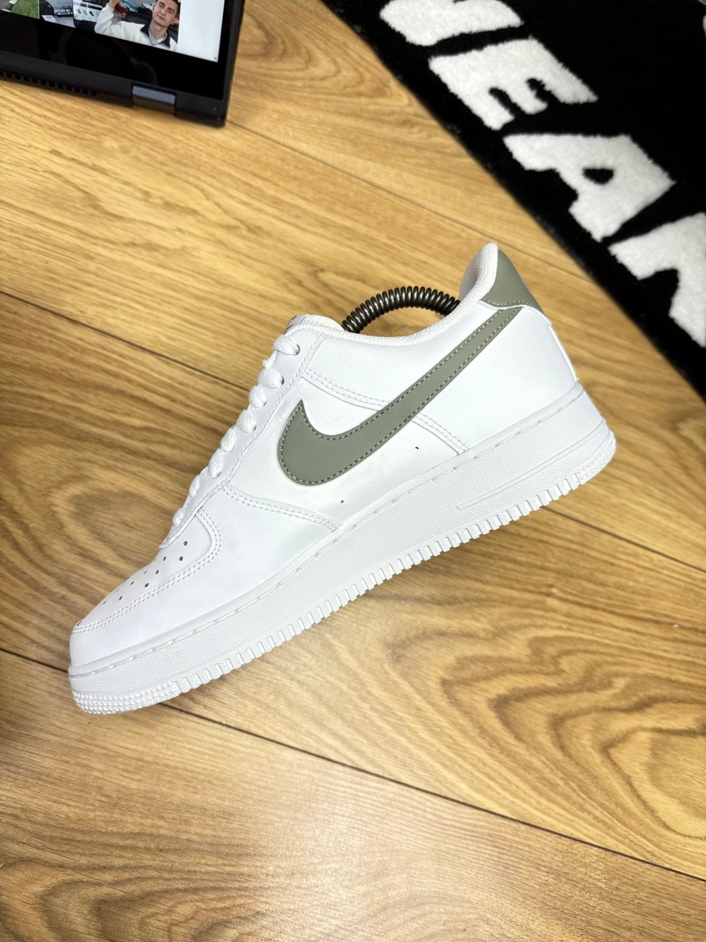 Nike Air Force 1 Low (42)