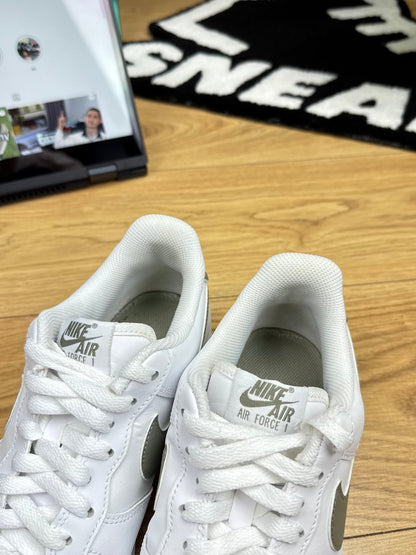 Nike Air Force 1 Low (42)
