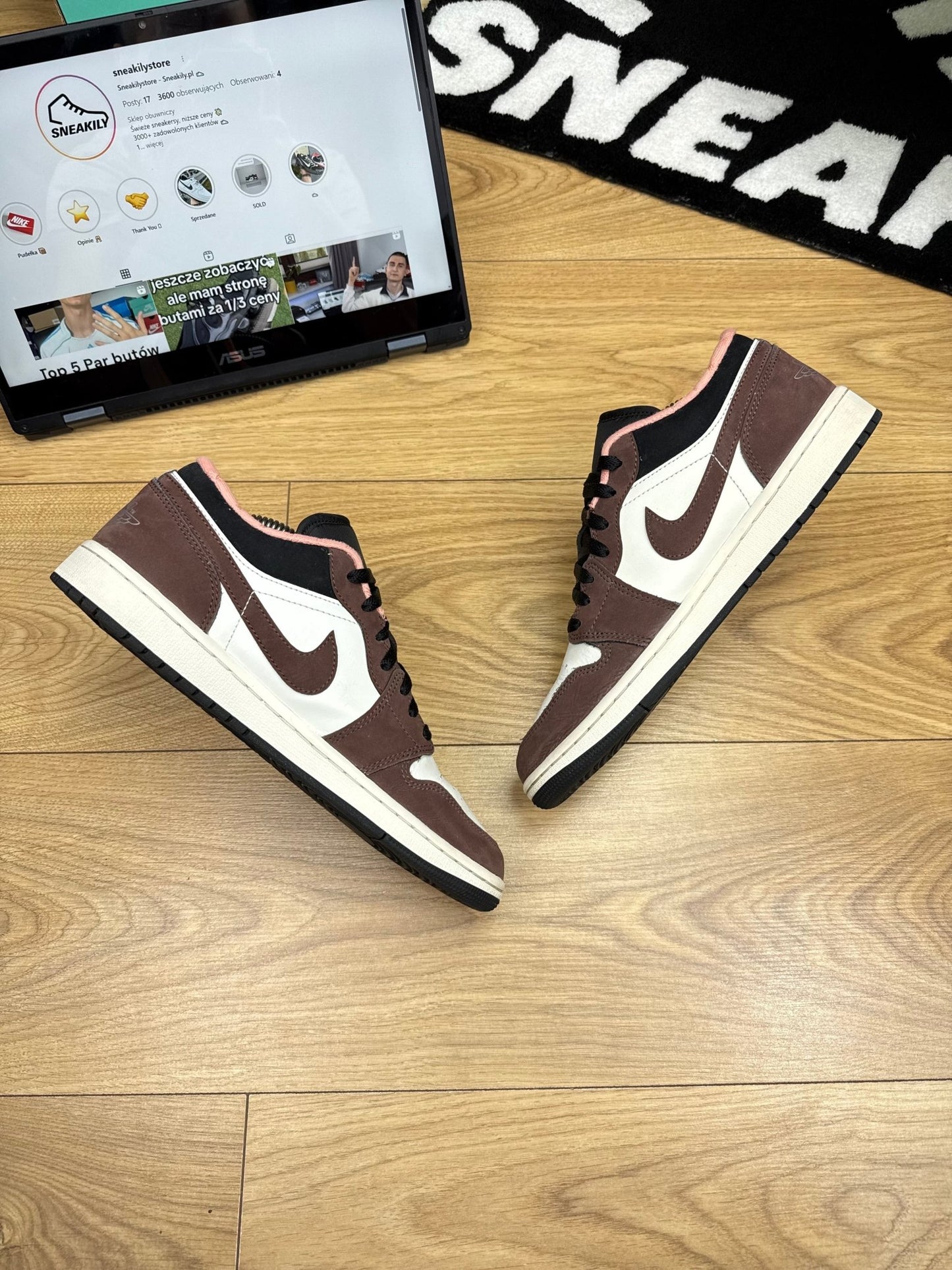 Nike Air Jordan 1 Low (42.5)