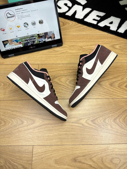Nike Air Jordan 1 Low (42.5)