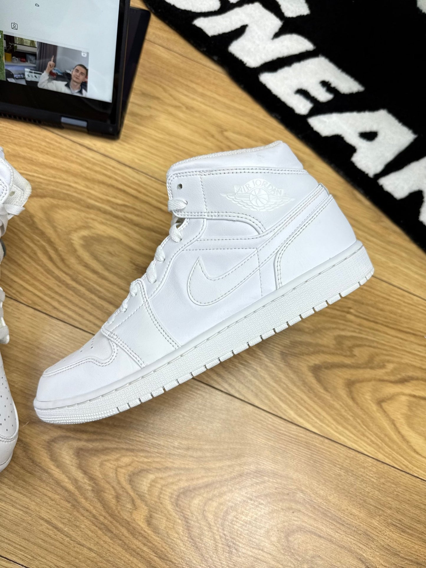 Nike Air Jordan 1 Mid (43)