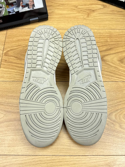 Nike Dunk Low (40.5)