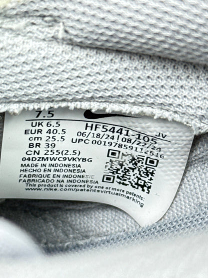 Nike Dunk Low (40.5)