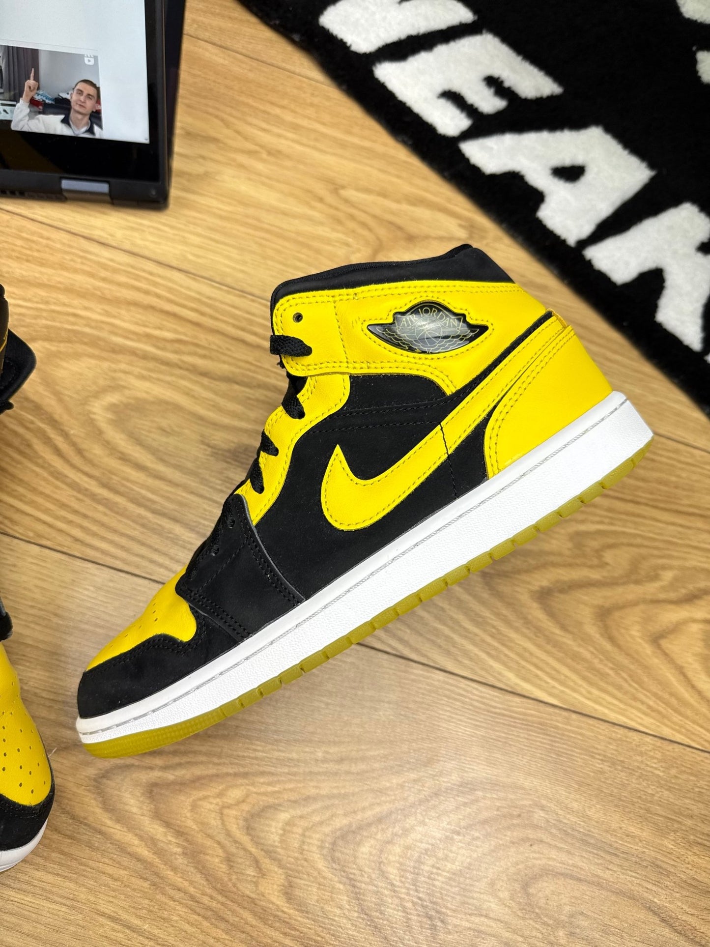 Nike Air Jordan 1 Mid (42.5)