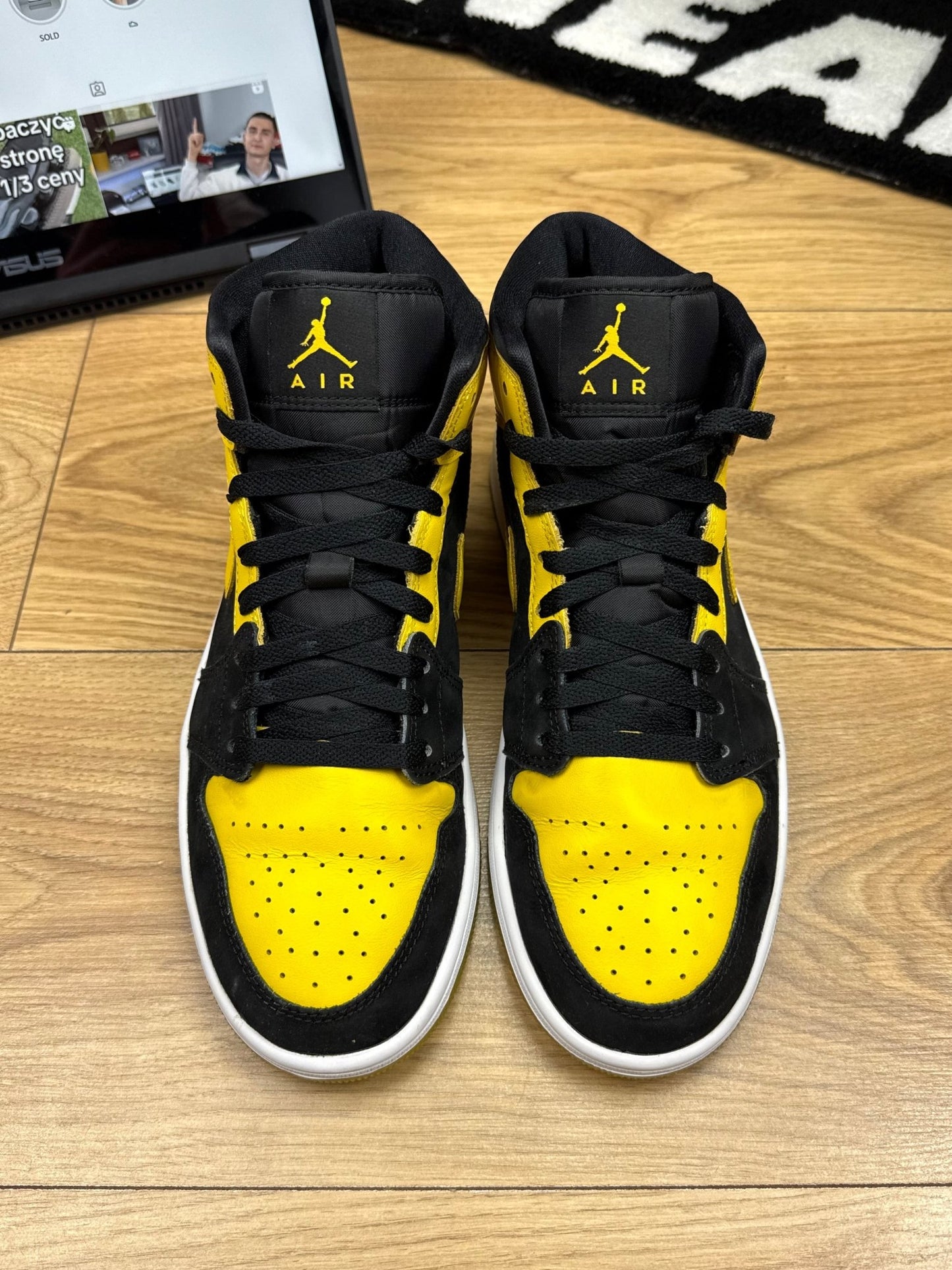 Nike Air Jordan 1 Mid (42.5)