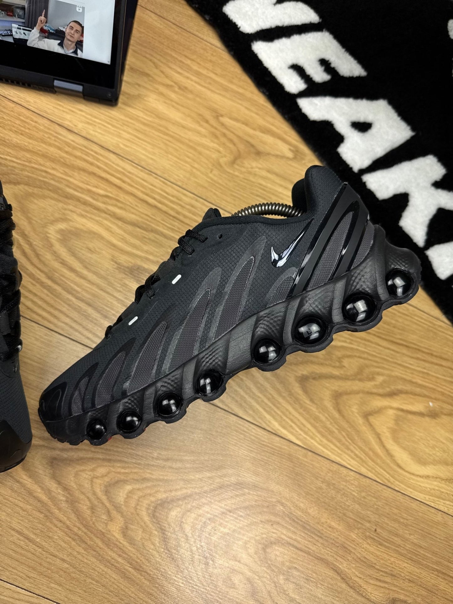 Nike Air Max DN8 (44)