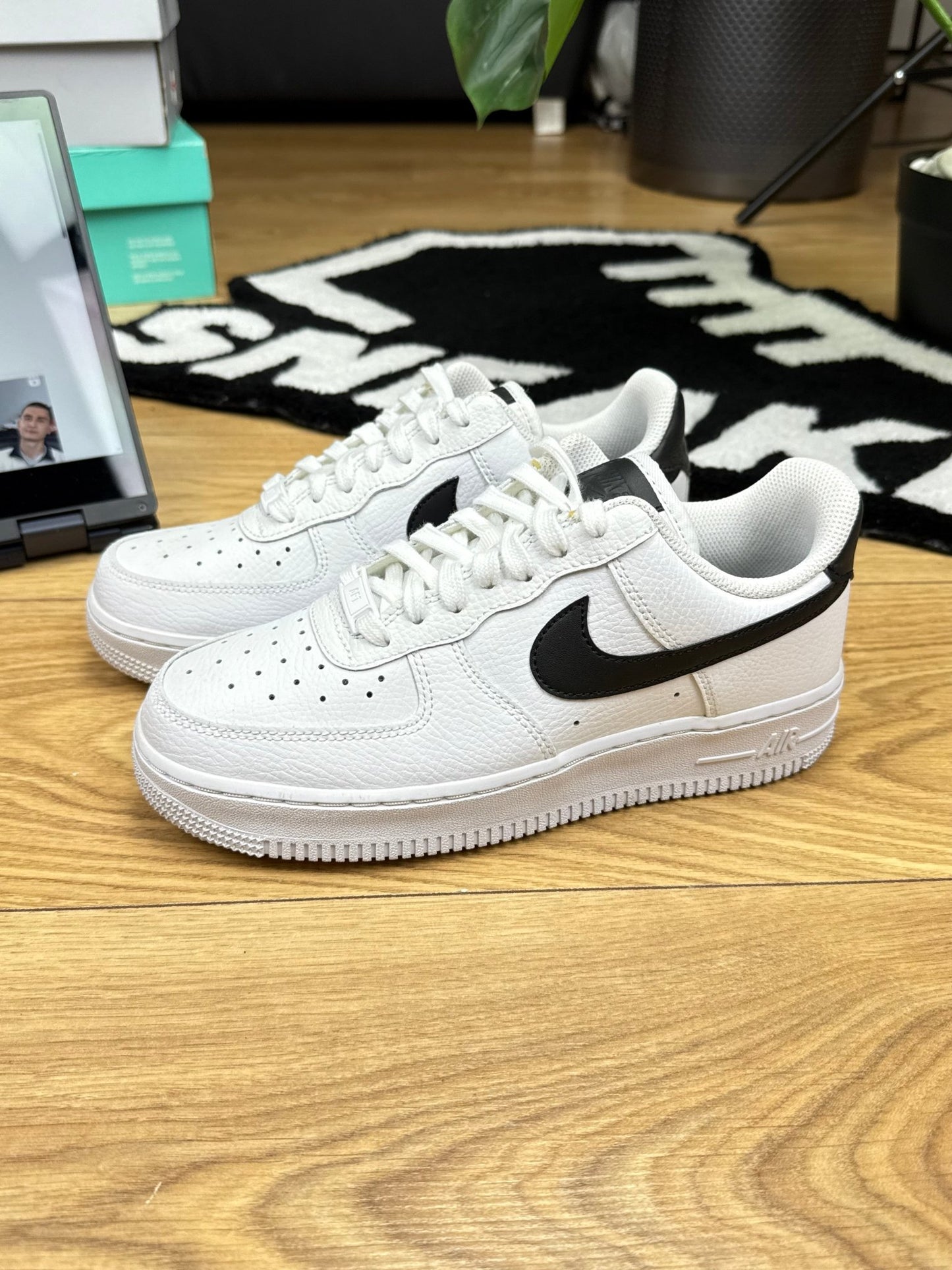 Nike Air Force 1 Low (37.5)