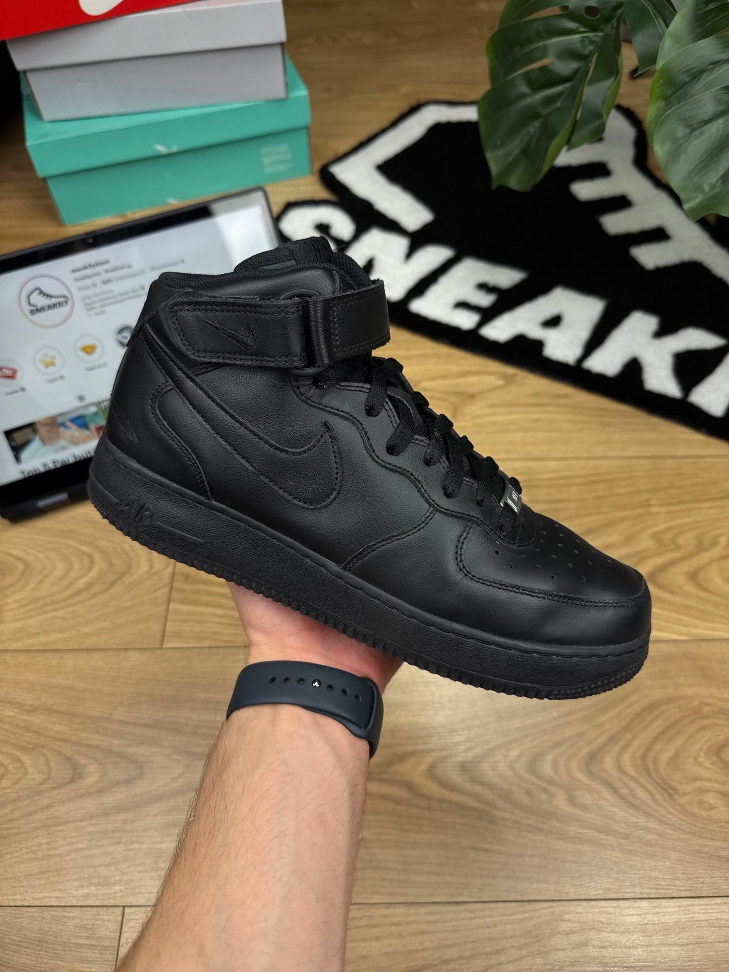 Nike Air Force 1 Mid (42.5)
