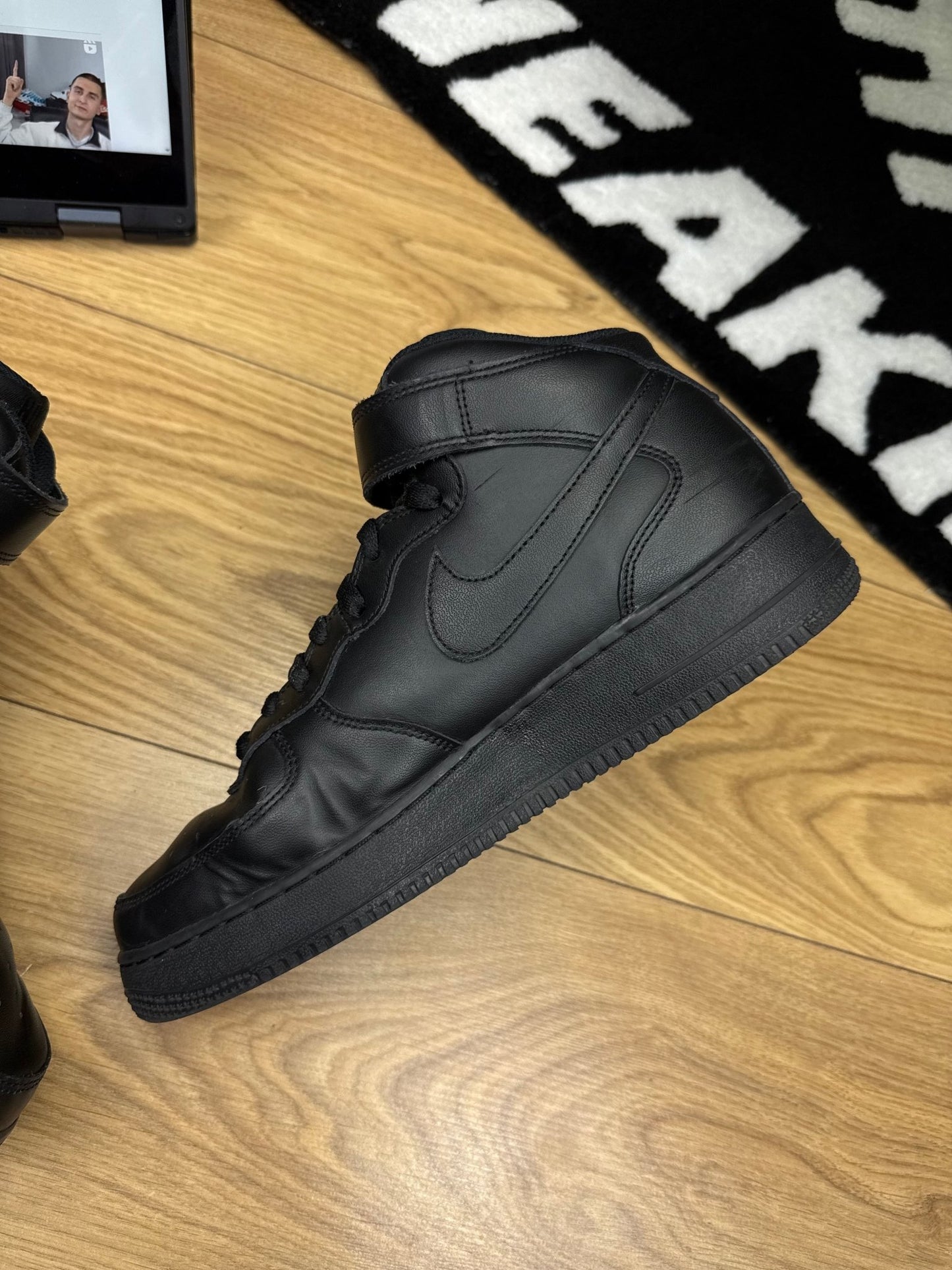Nike Air Force 1 Mid (42.5)