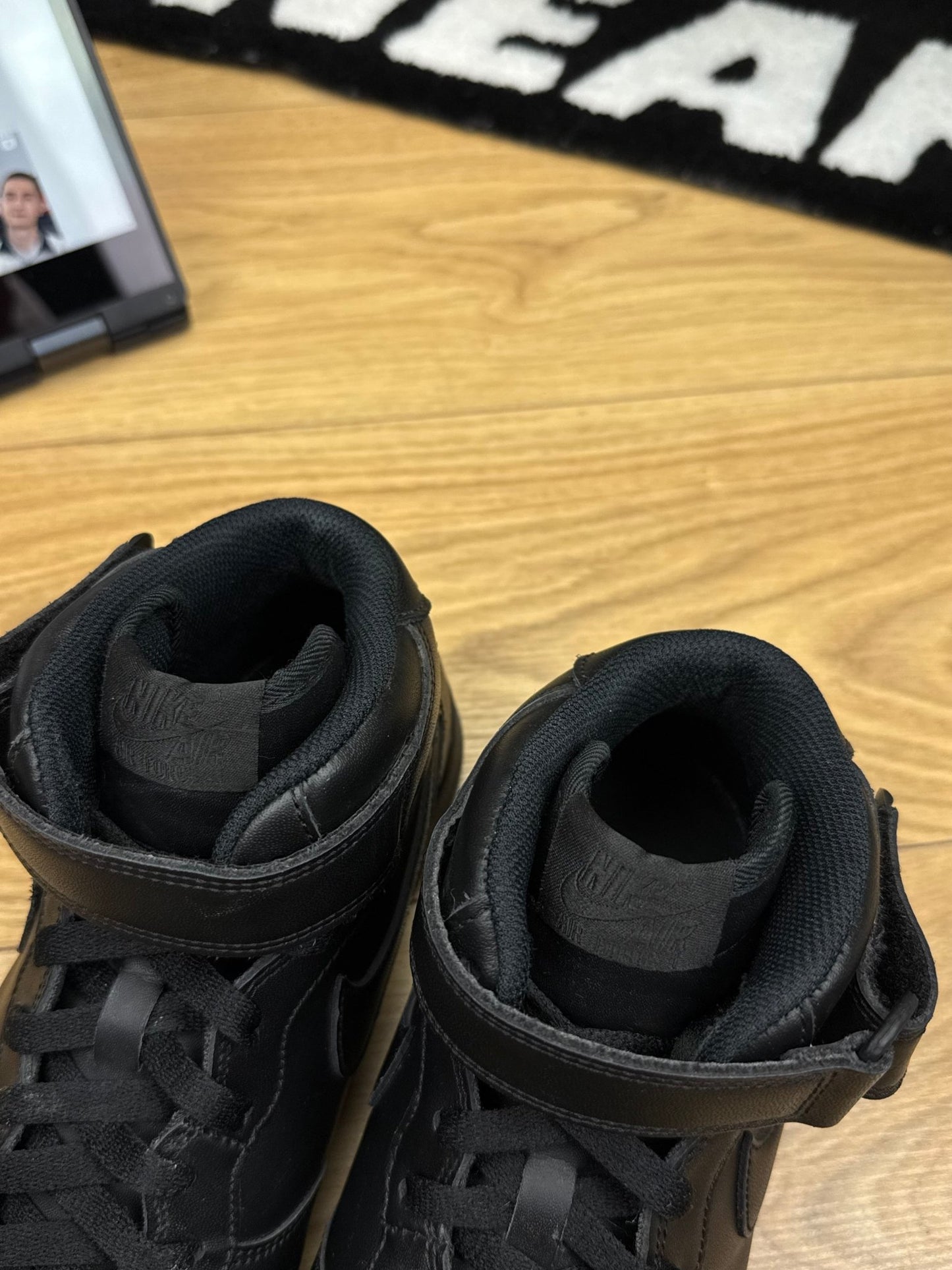 Nike Air Force 1 Mid (42.5)