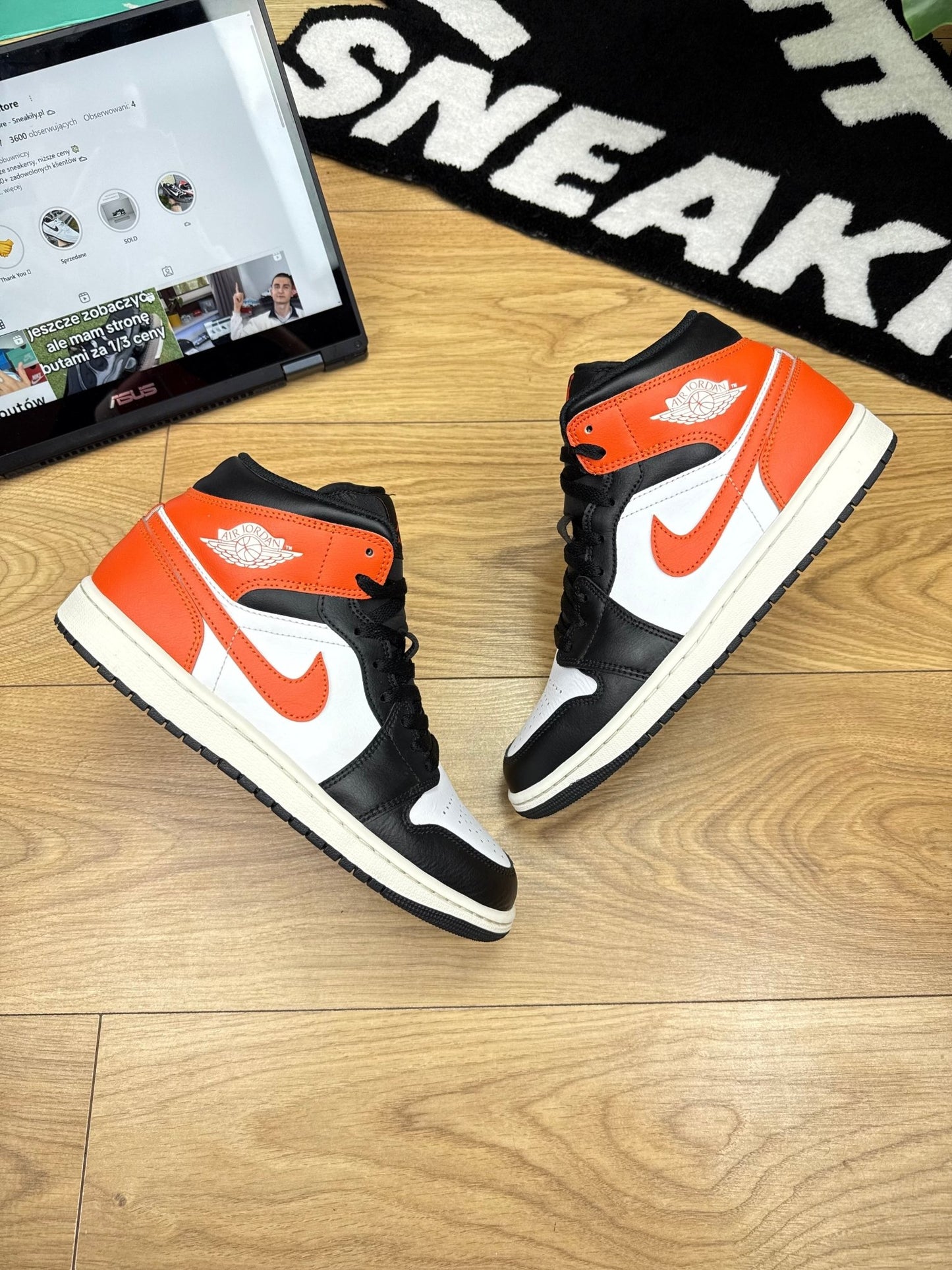 Nike Air Jordan 1 Mid (42)