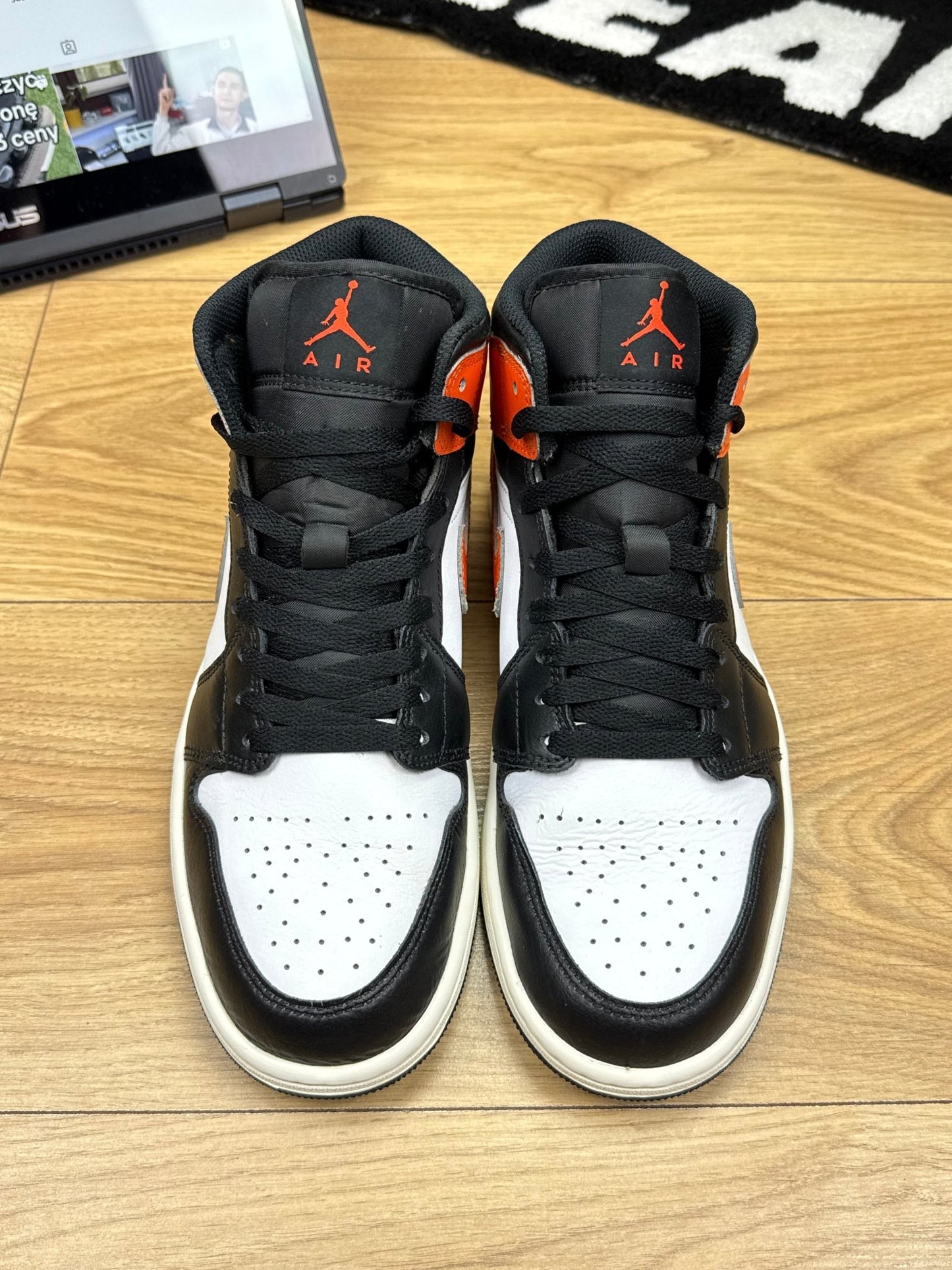 Nike Air Jordan 1 Mid (42)