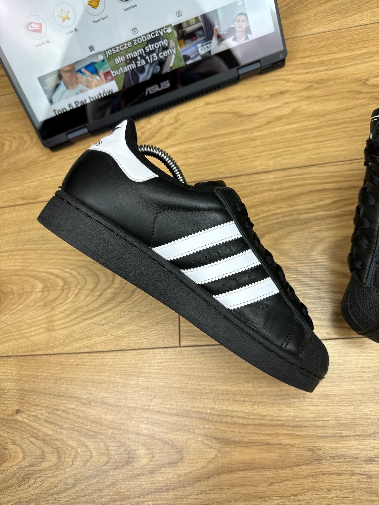 Adidas Superstar (40)