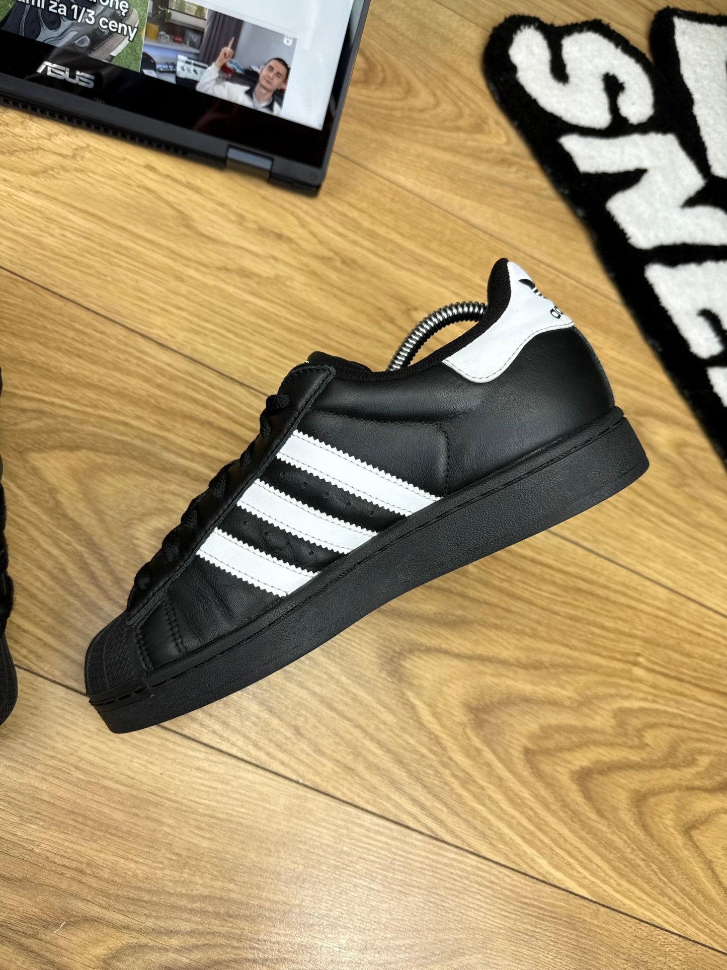 Adidas Superstar (40)