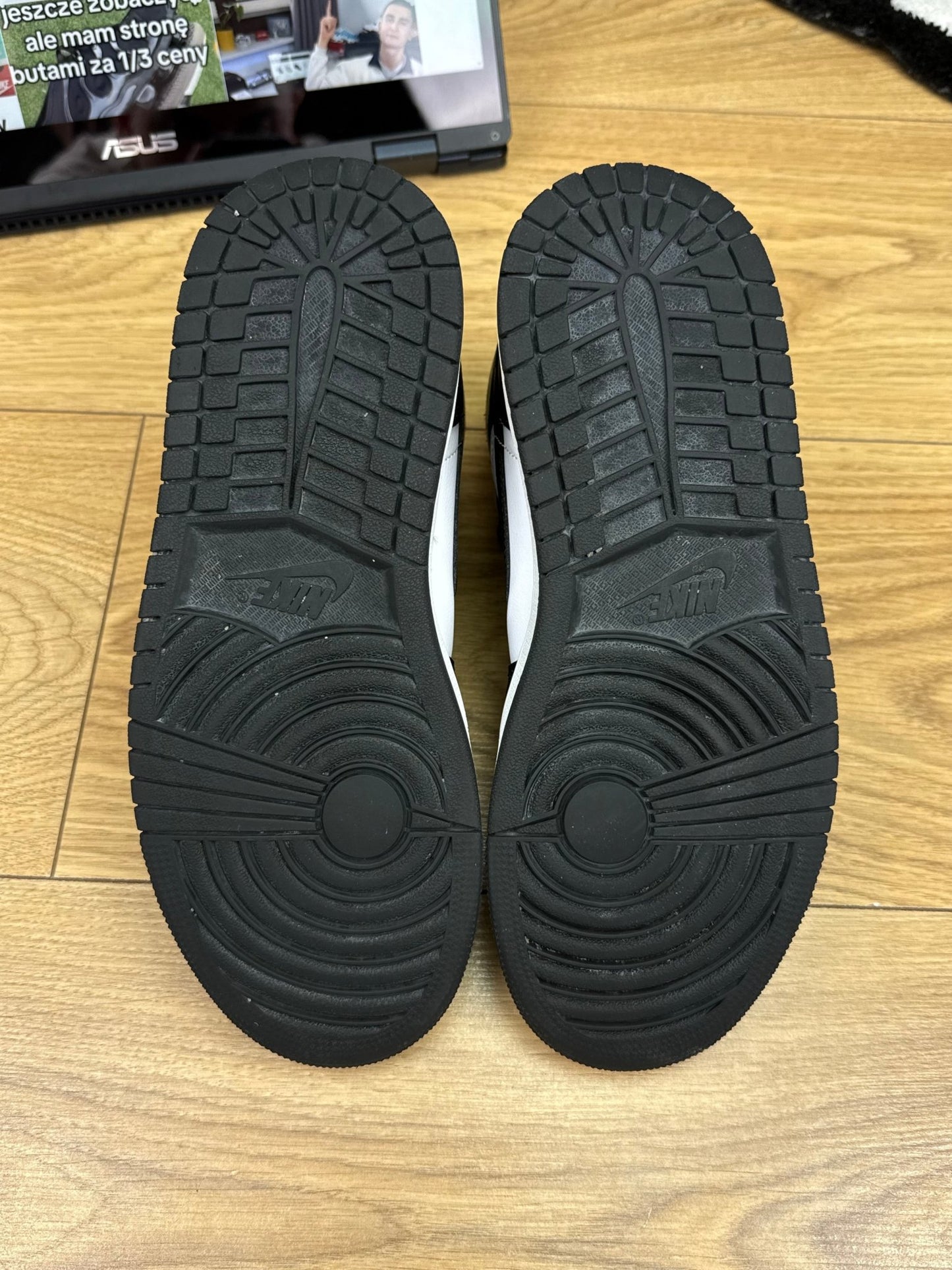 Nike Air Jordan 1 Mid (38.5)