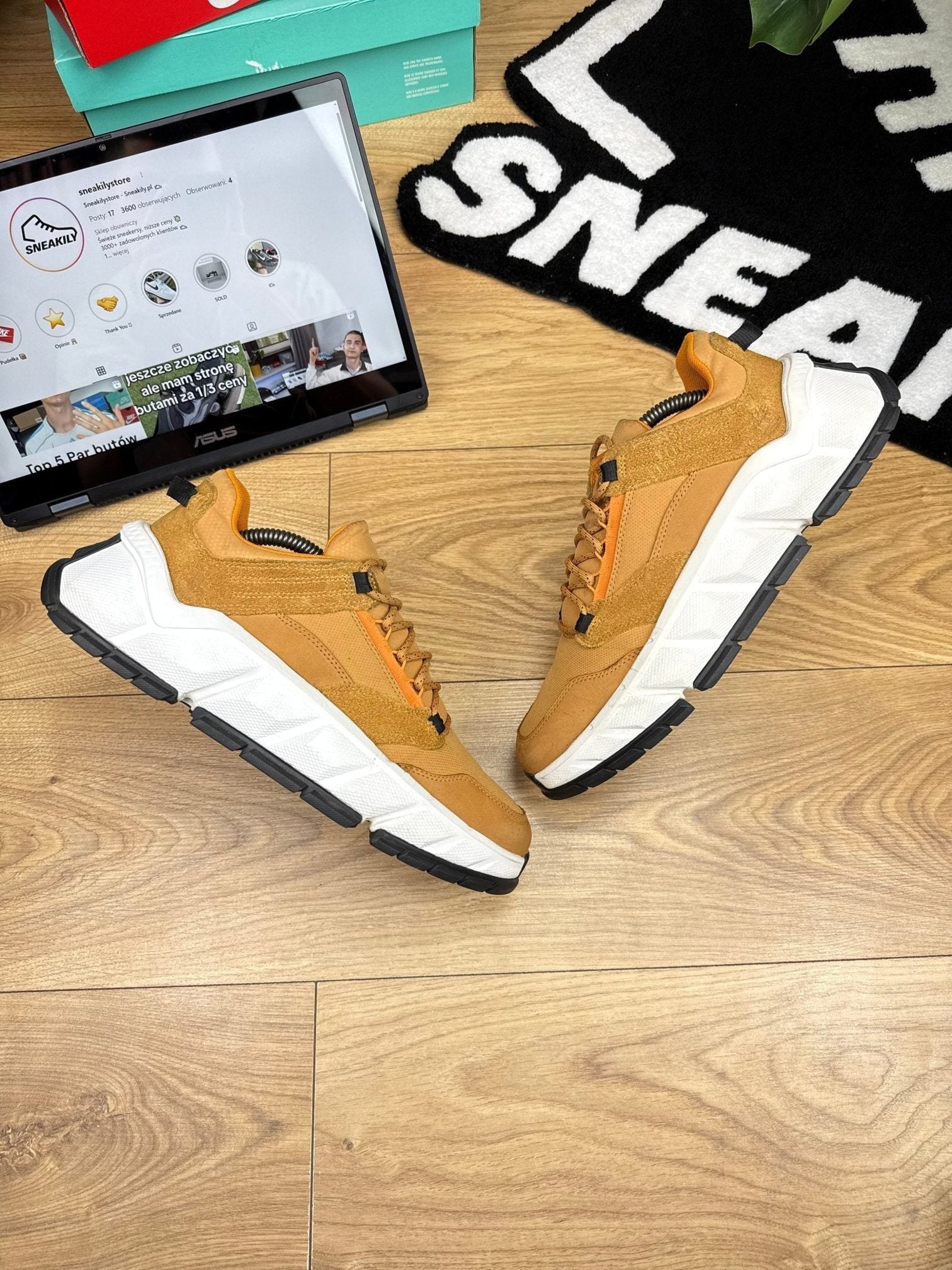 Timberland TBL Turbo Low — buty sportowe męskie w bardzo dobrym stanie rozmiar 43.5, widok z góry na zewnętrzną stronę butów