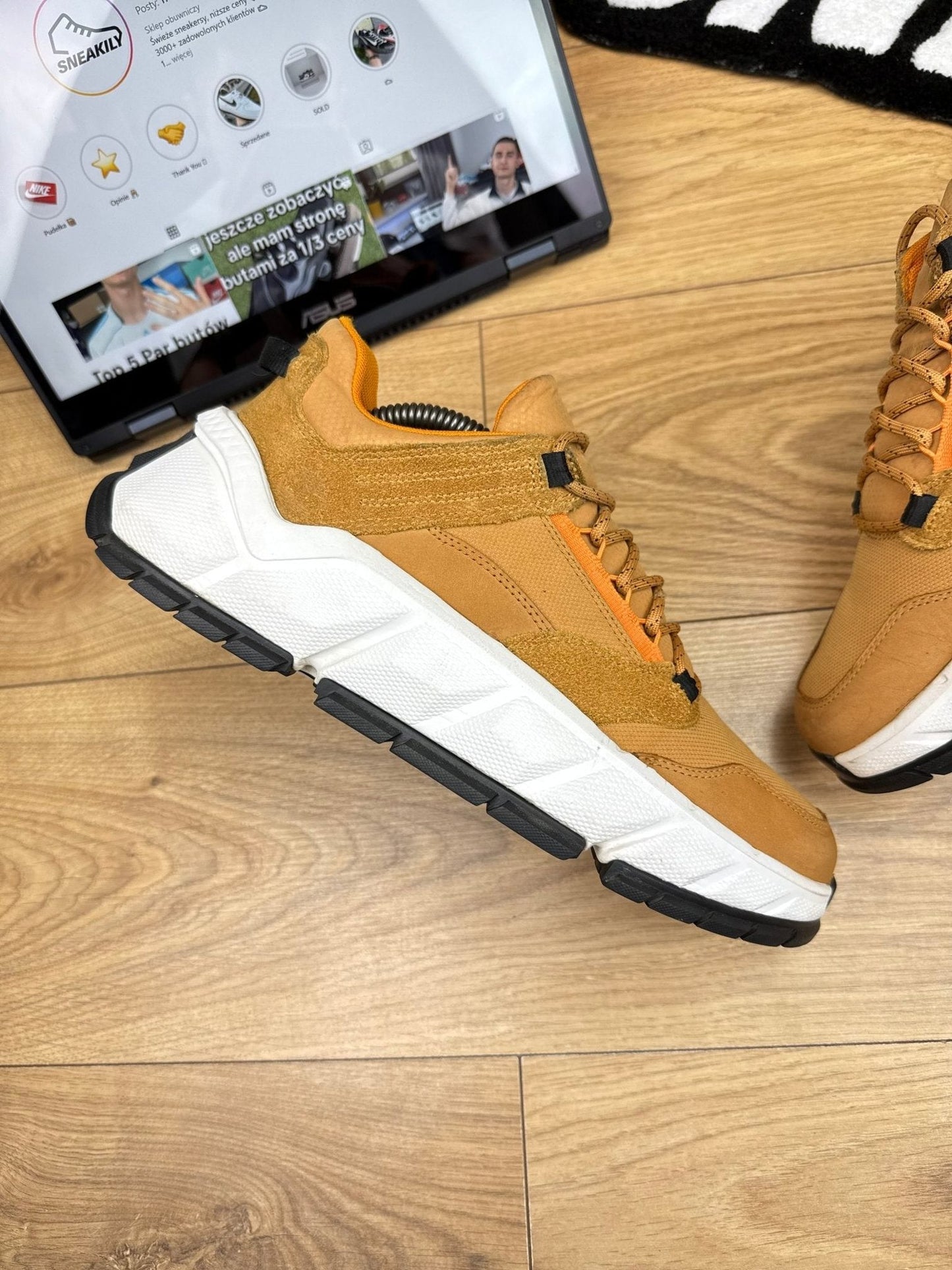 Timberland TBL Turbo Low — buty sportowe męskie w bardzo dobrym stanie rozmiar 43.5, zewnętrzny panel prawego buta