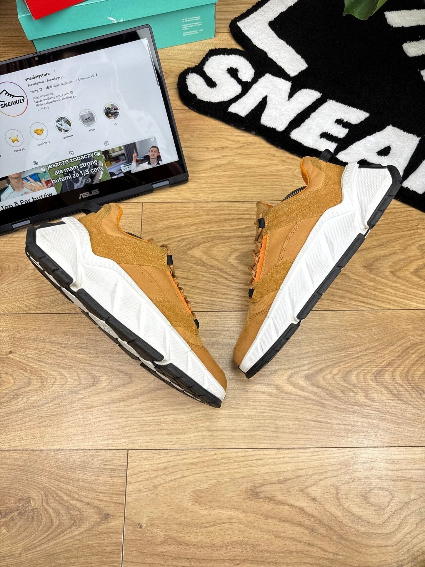 Timberland TBL Turbo Low — buty sportowe męskie w bardzo dobrym stanie rozmiar 43.5, widok z góry na wewnętrzną stronę butów