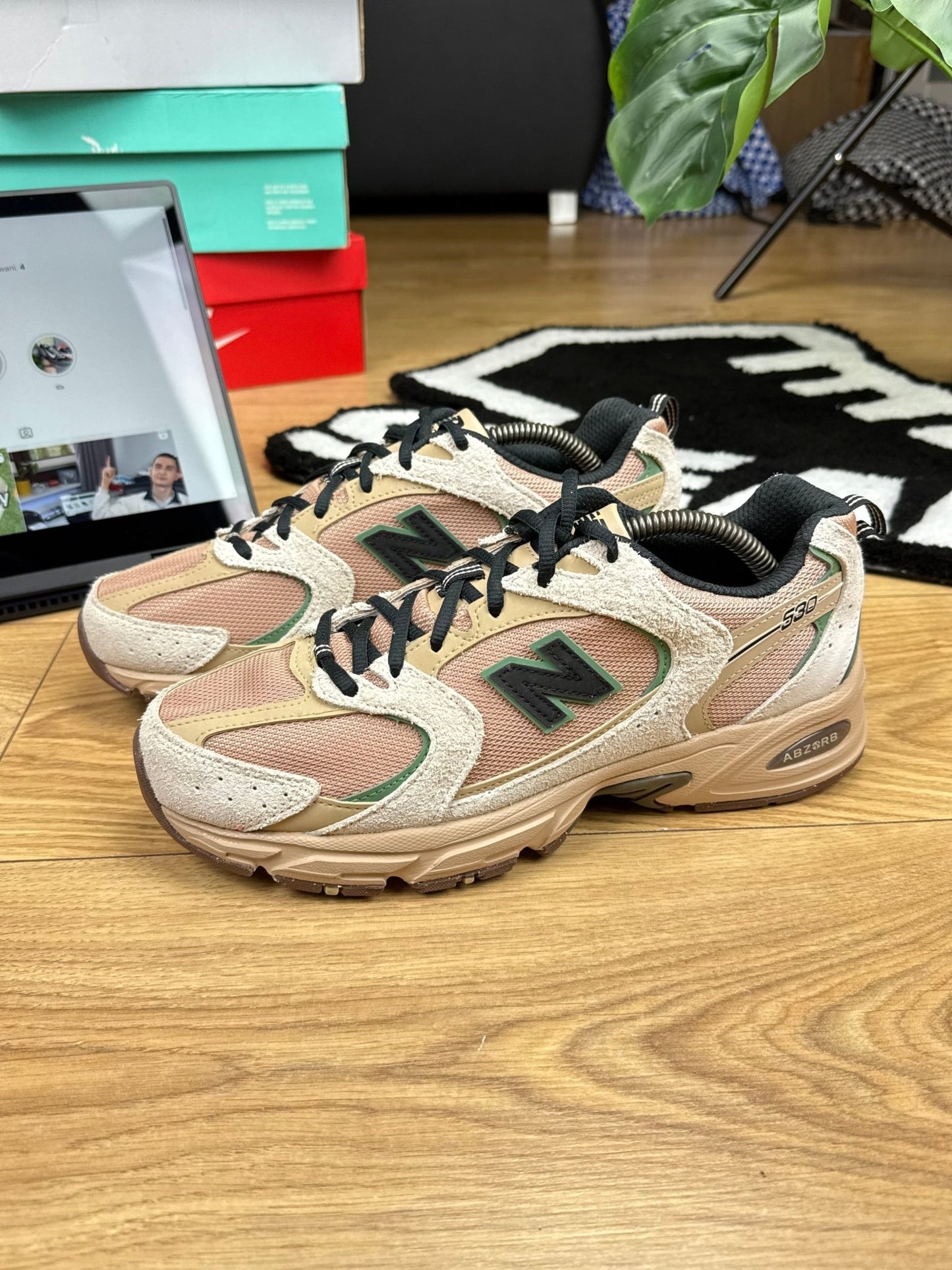 New Balance 530 (44)