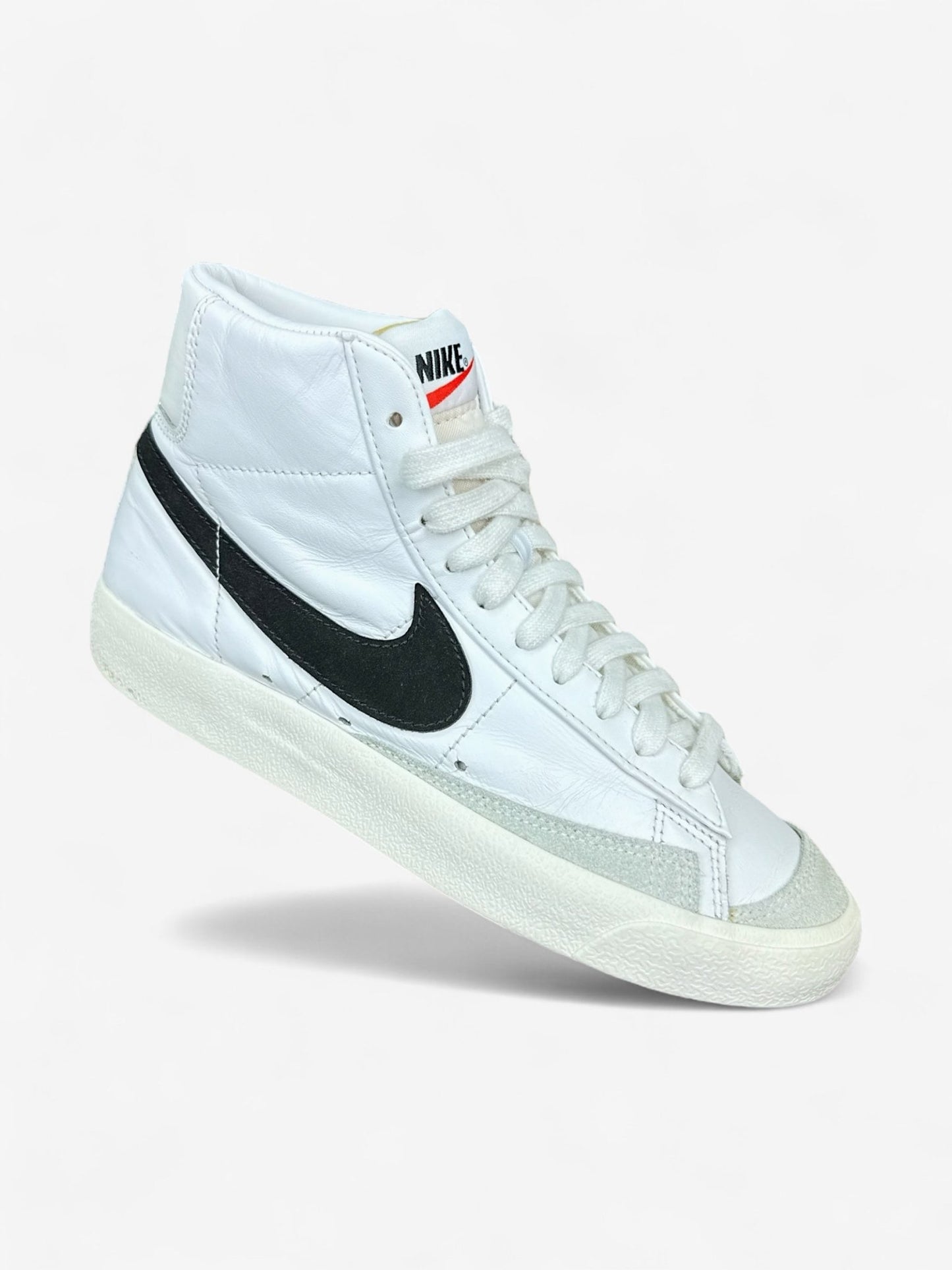 Nike Blazer Mid 77 (39)