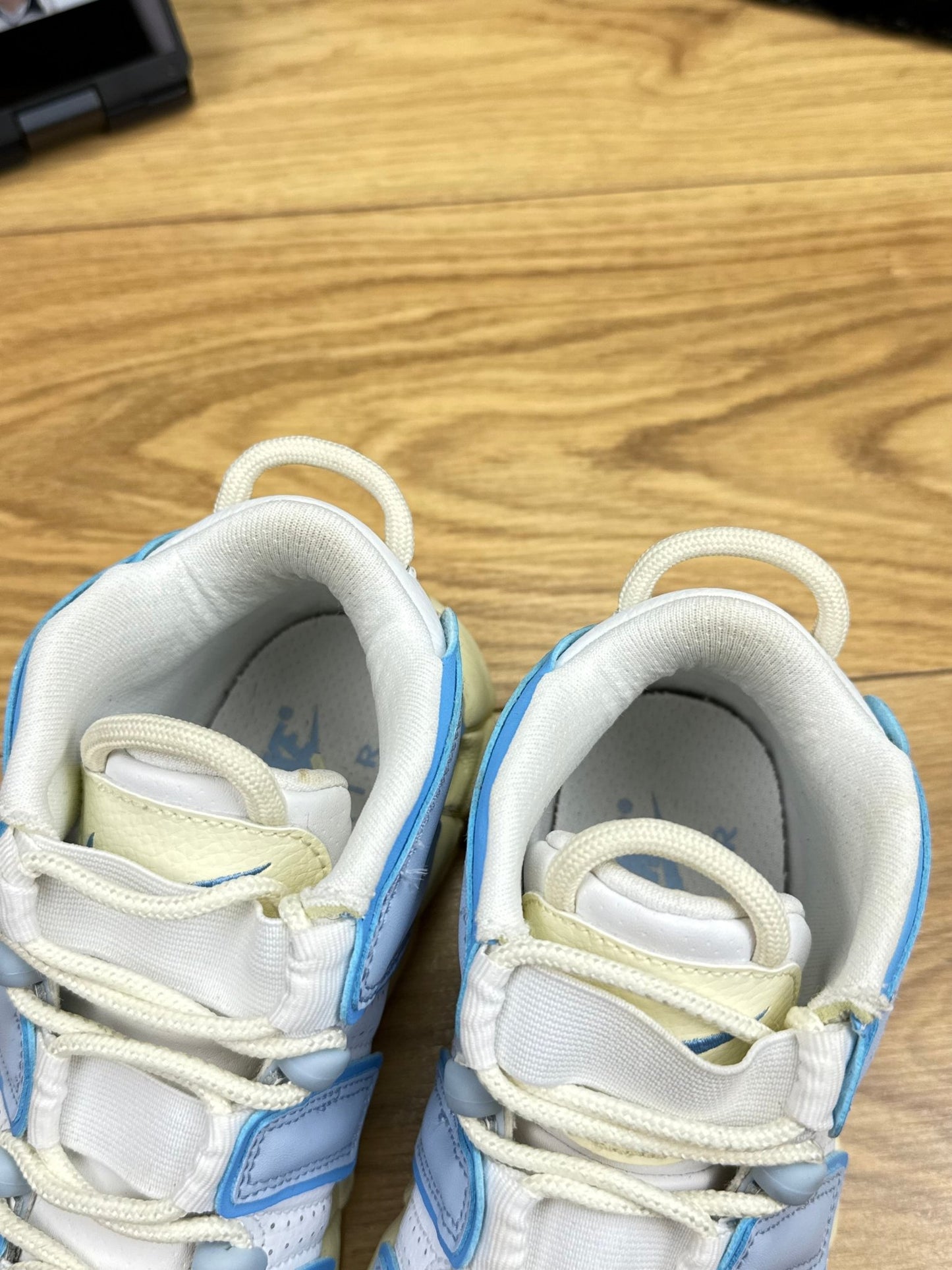 Nike Air More Uptempo 96 (37.5)