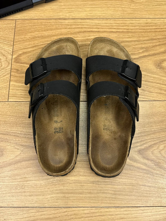 Birkenstock Arizona — buty sportowe męskie w bardzo dobrym stanie rozmiar 39, widok z boku