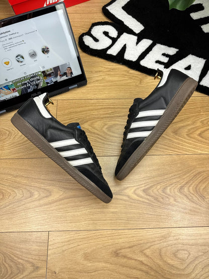 Adidas Samba (45 1/3)