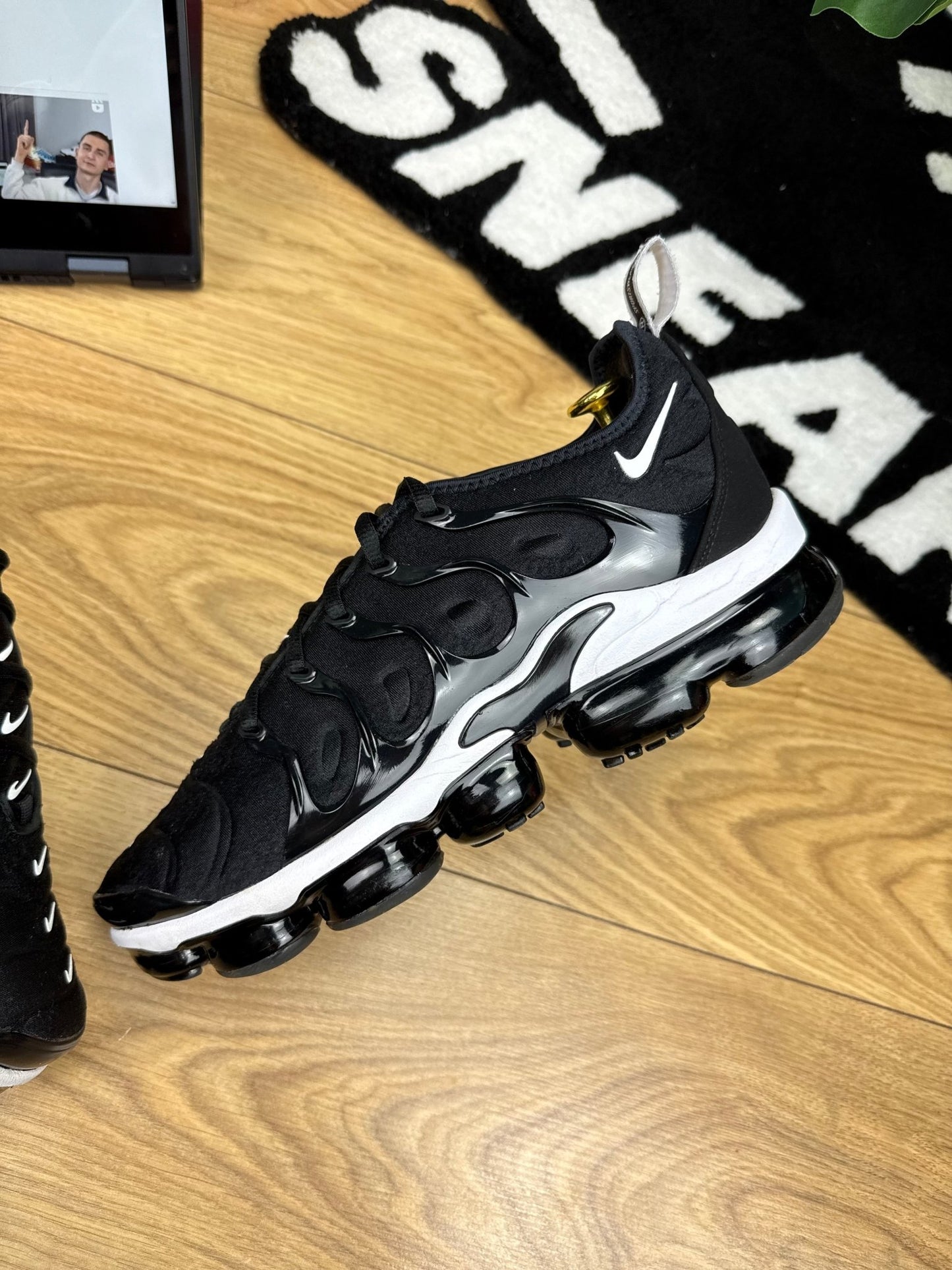 Nike Air Vapormax Plus (42.5)