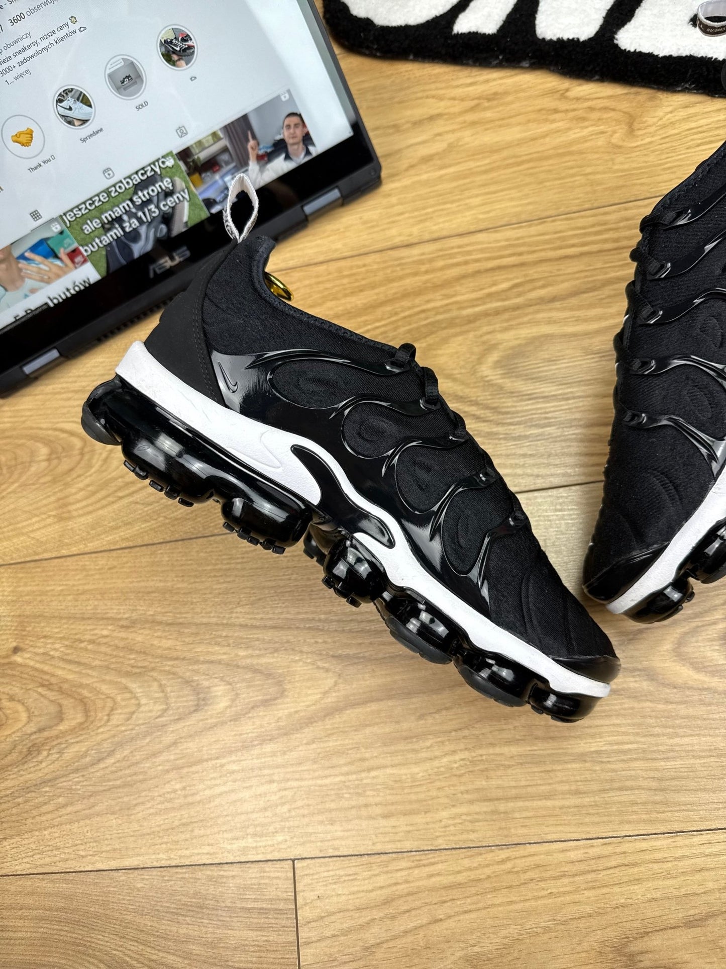 Nike Air Vapormax Plus (42.5)