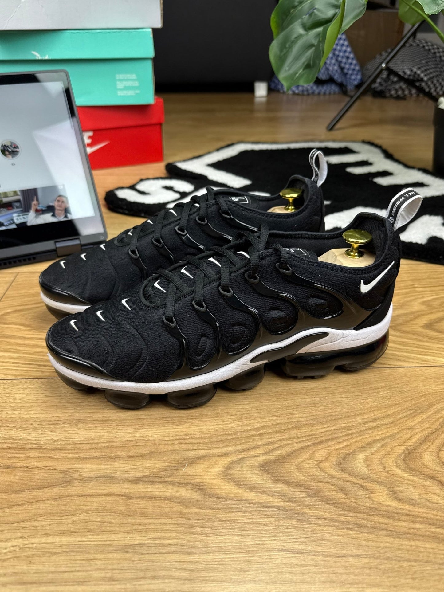 Nike Air Vapormax Plus (42.5)