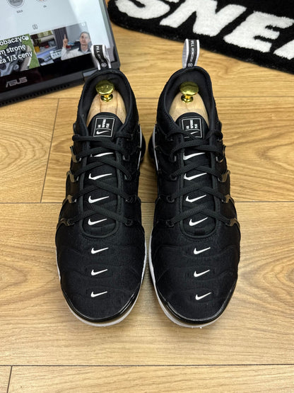 Nike Air Vapormax Plus (42.5)