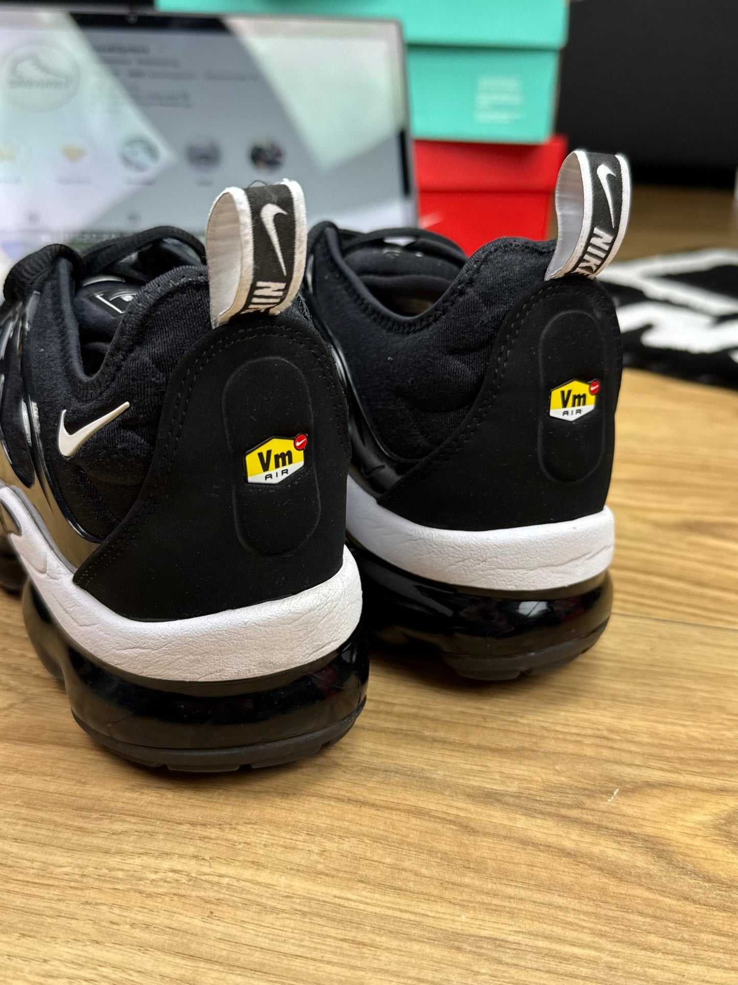 Nike Air Vapormax Plus (42.5)