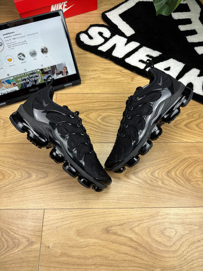 Nike Air Vapormax Plus (45.5)