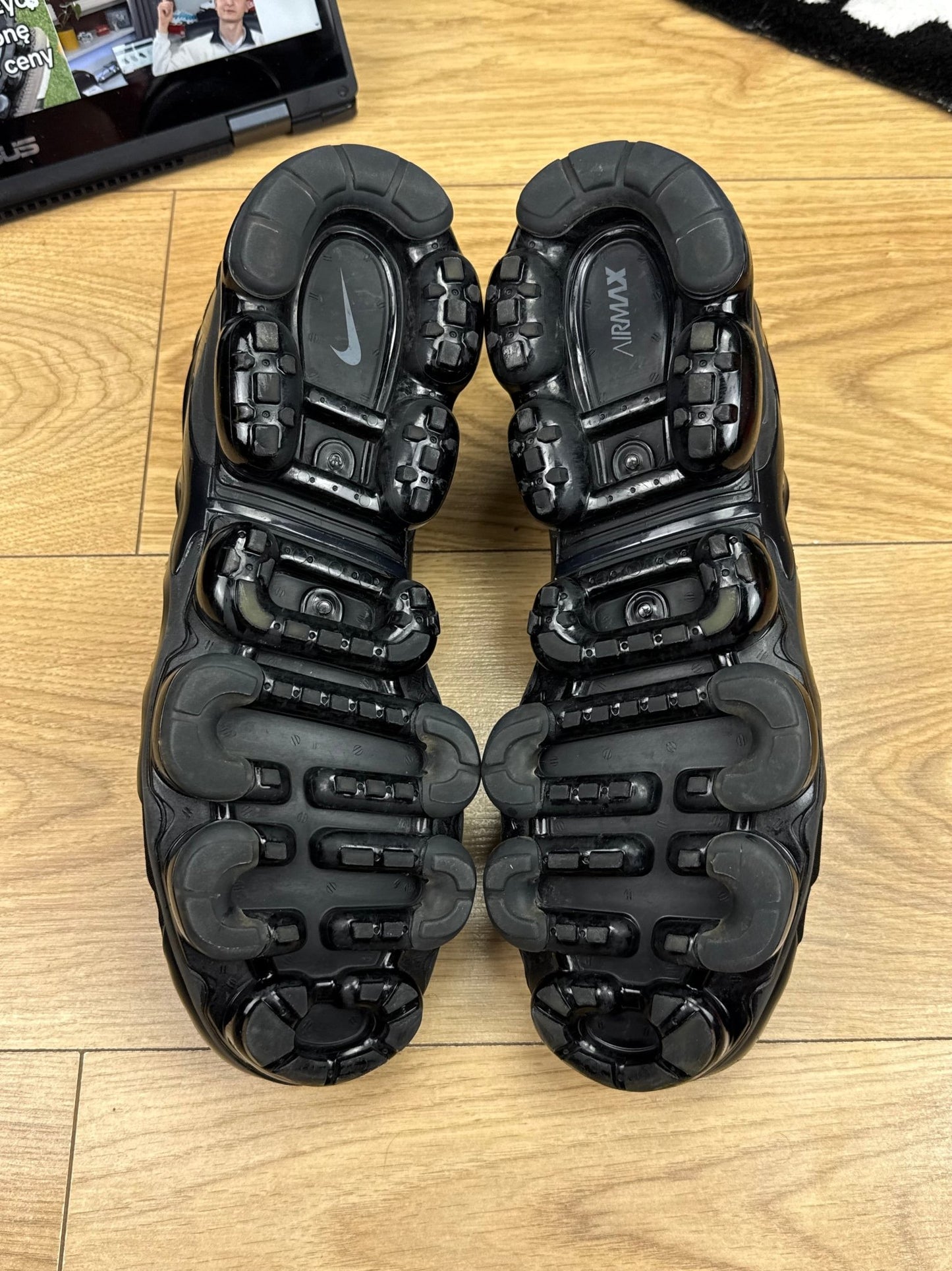 Nike Air Vapormax Plus (45.5)