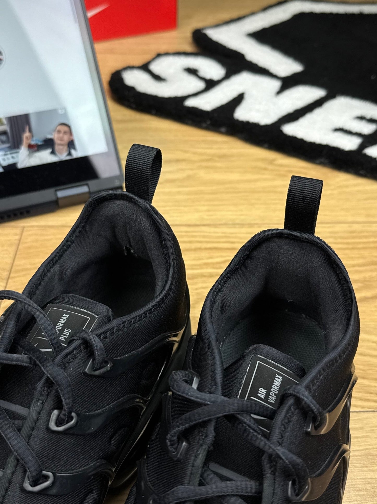 Nike Air Vapormax Plus (45.5)