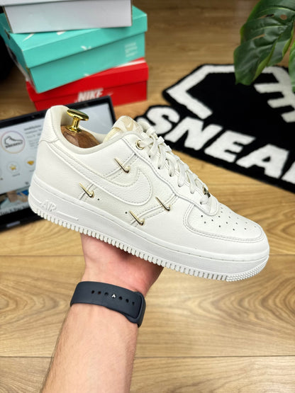 Nike Air Force 1 Low (38.5)