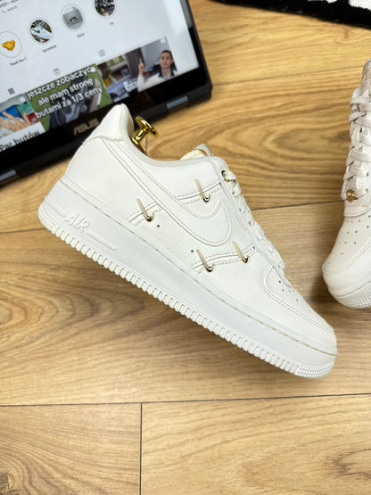 Nike Air Force 1 Low (38.5)