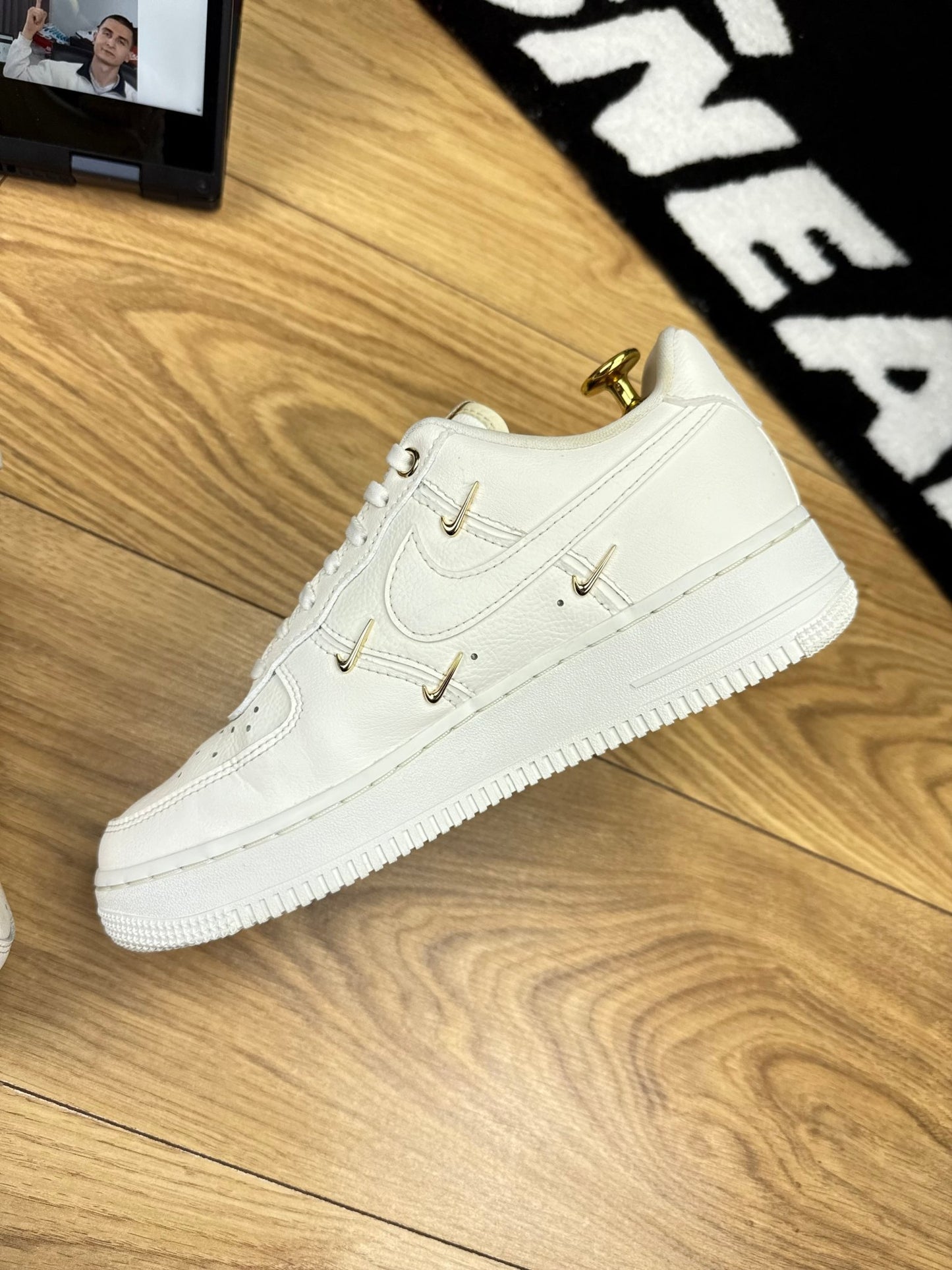 Nike Air Force 1 Low (38.5)