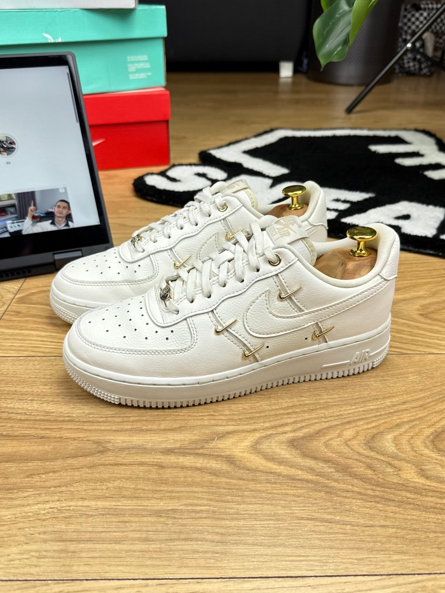 Nike Air Force 1 Low (38.5)