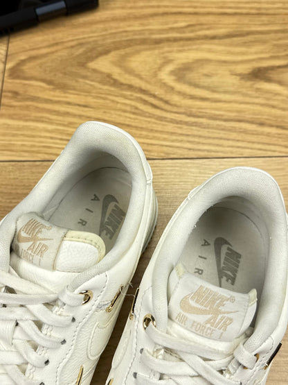 Nike Air Force 1 Low (38.5)
