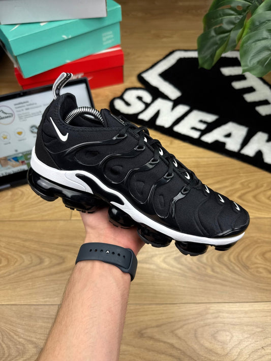 Nike Air Vapormax Plus (42.5)