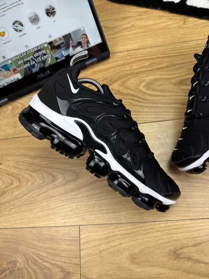 Nike Air Vapormax Plus (42.5)