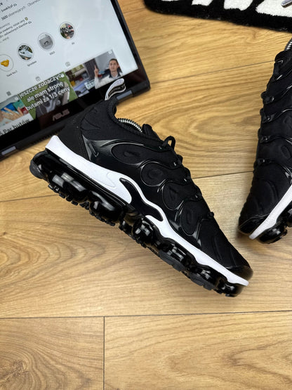 Nike Air Vapormax Plus (42.5)