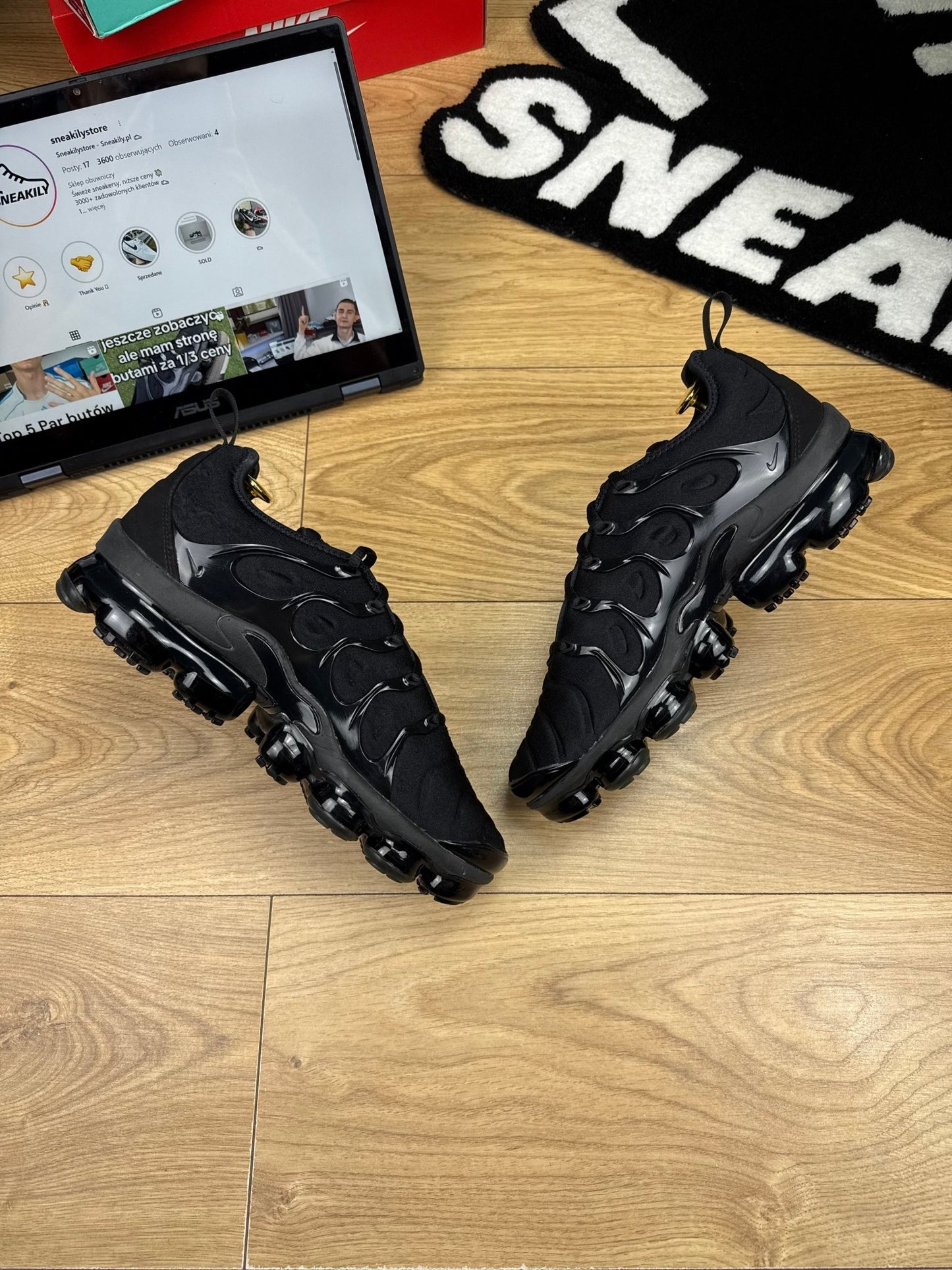 Nike Air Vapormax Plus (42)