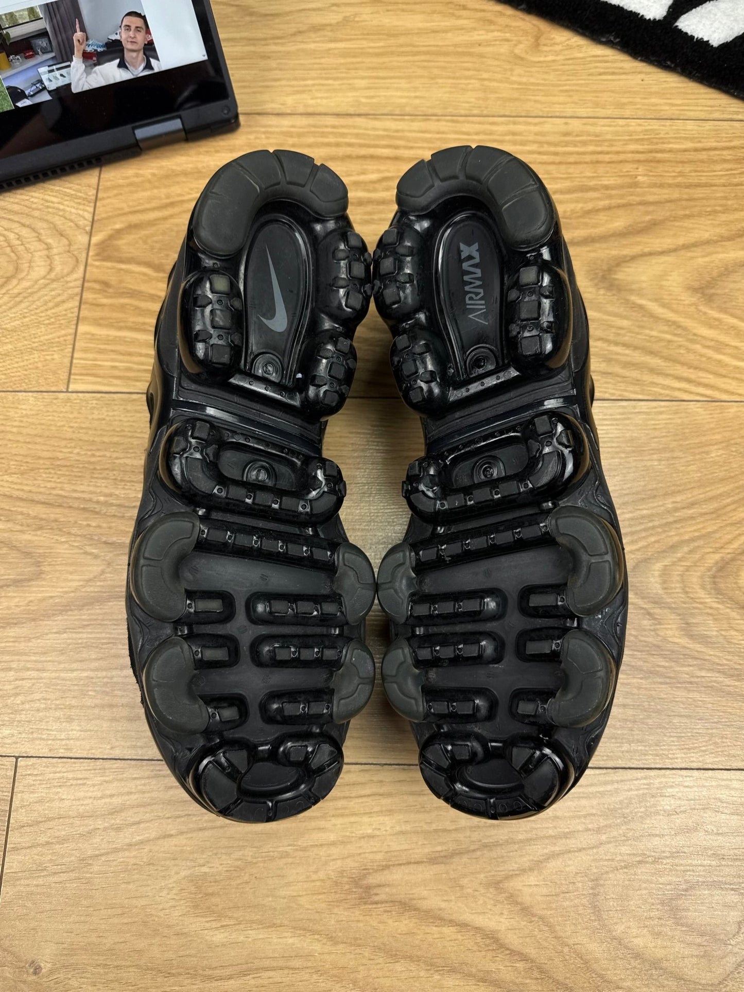 Nike Air Vapormax Plus (42)
