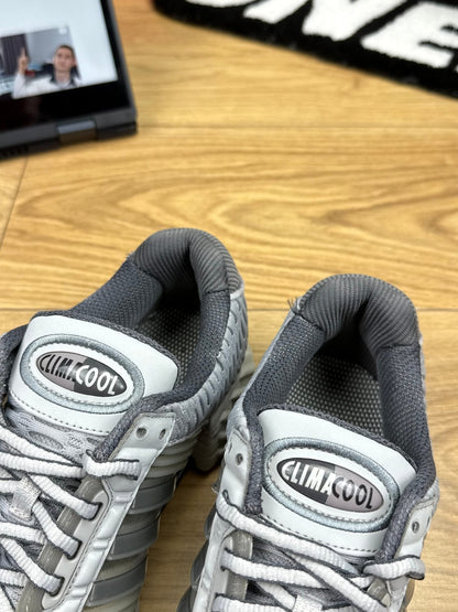 Adidas Climacool 1 “Grey Two / Grey Three / Grey Five” Grey Two — buty sportowe męskie w bardzo dobrym stanie rozmiar 42, widok z boku