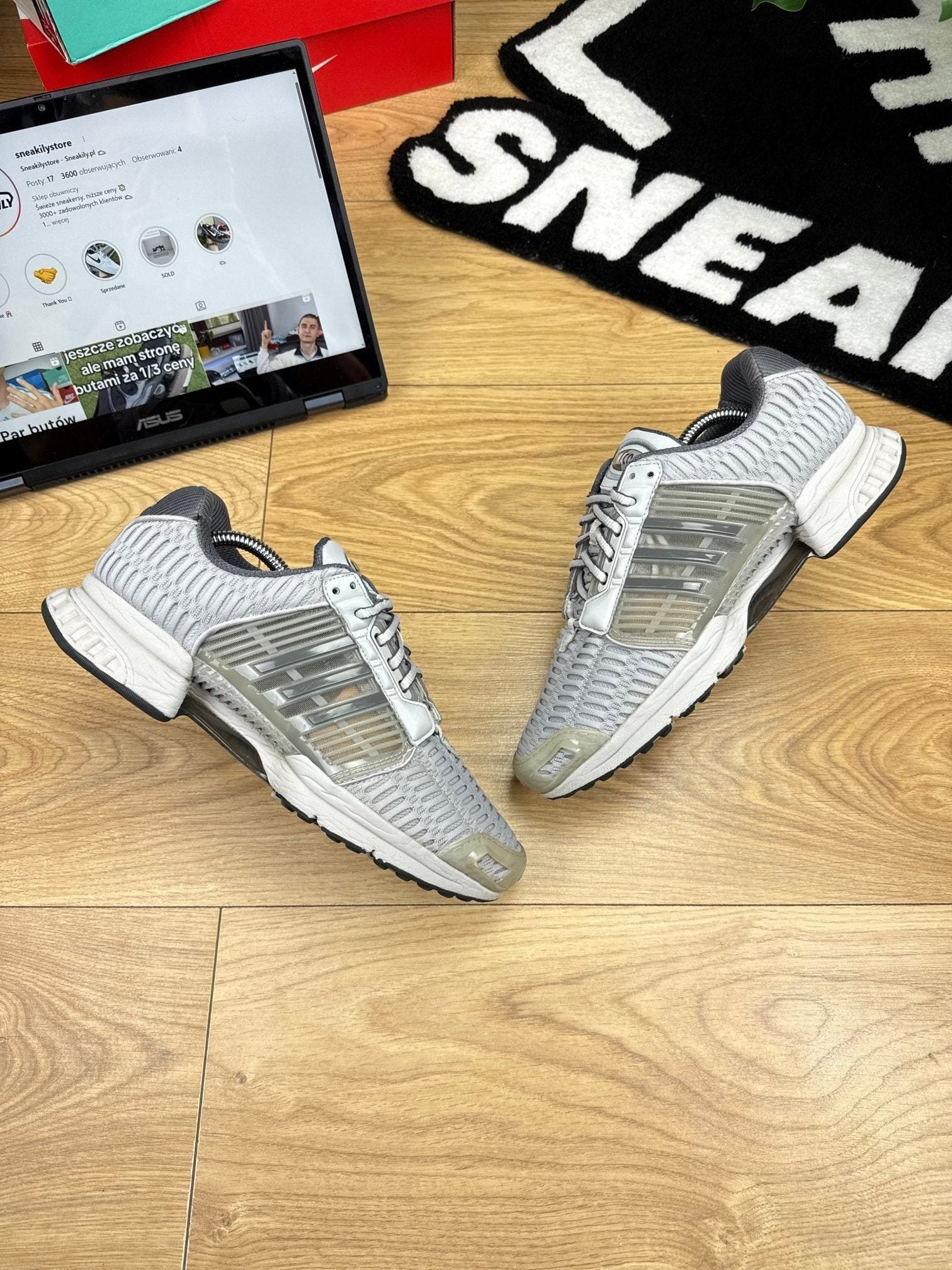 Adidas Climacool 1 “Grey Two / Grey Three / Grey Five” Grey Two — buty sportowe męskie w bardzo dobrym stanie rozmiar 42, widok z góry na zewnętrzną stronę butów