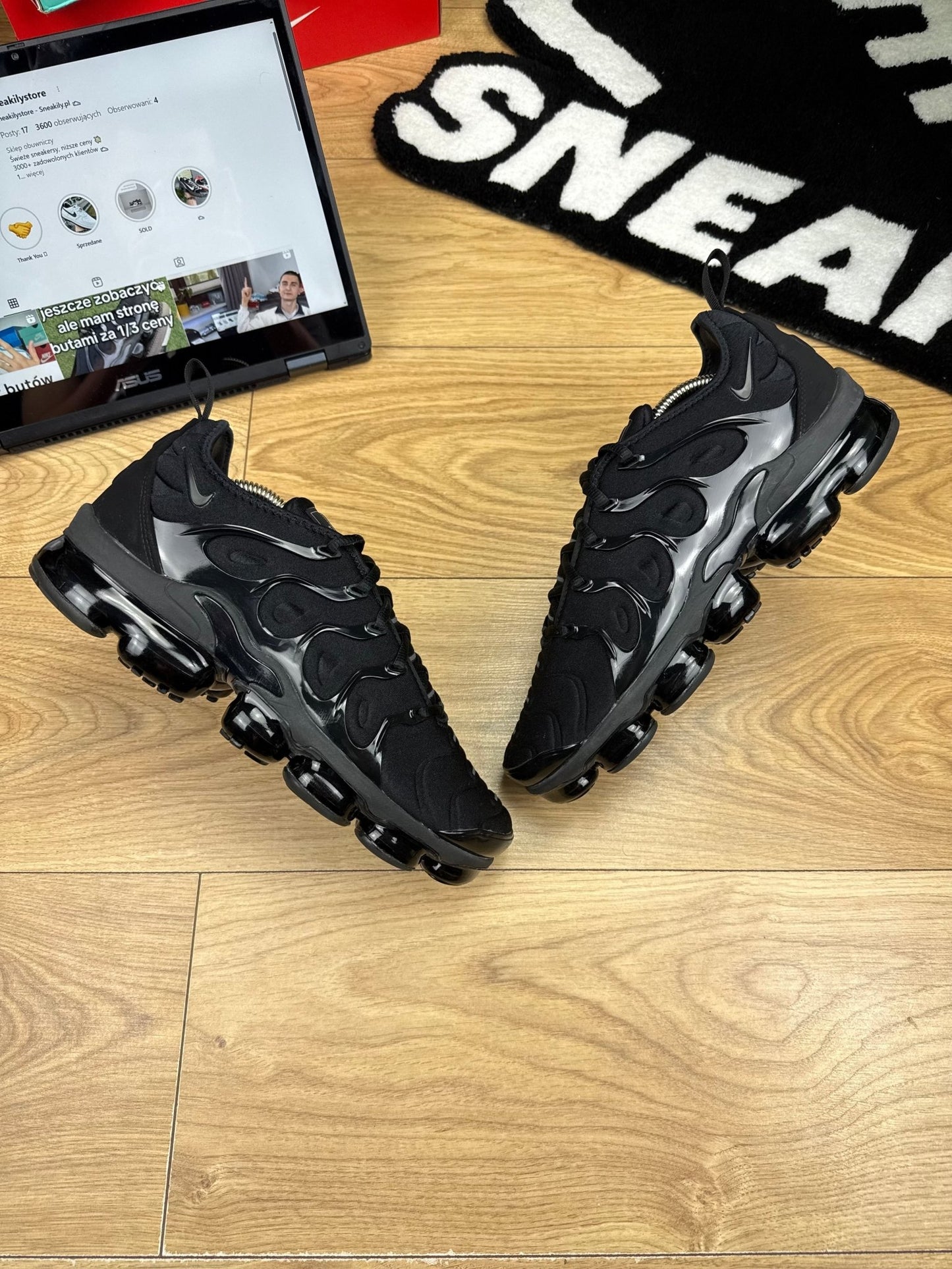 Nike Air Vapormax Plus (42)