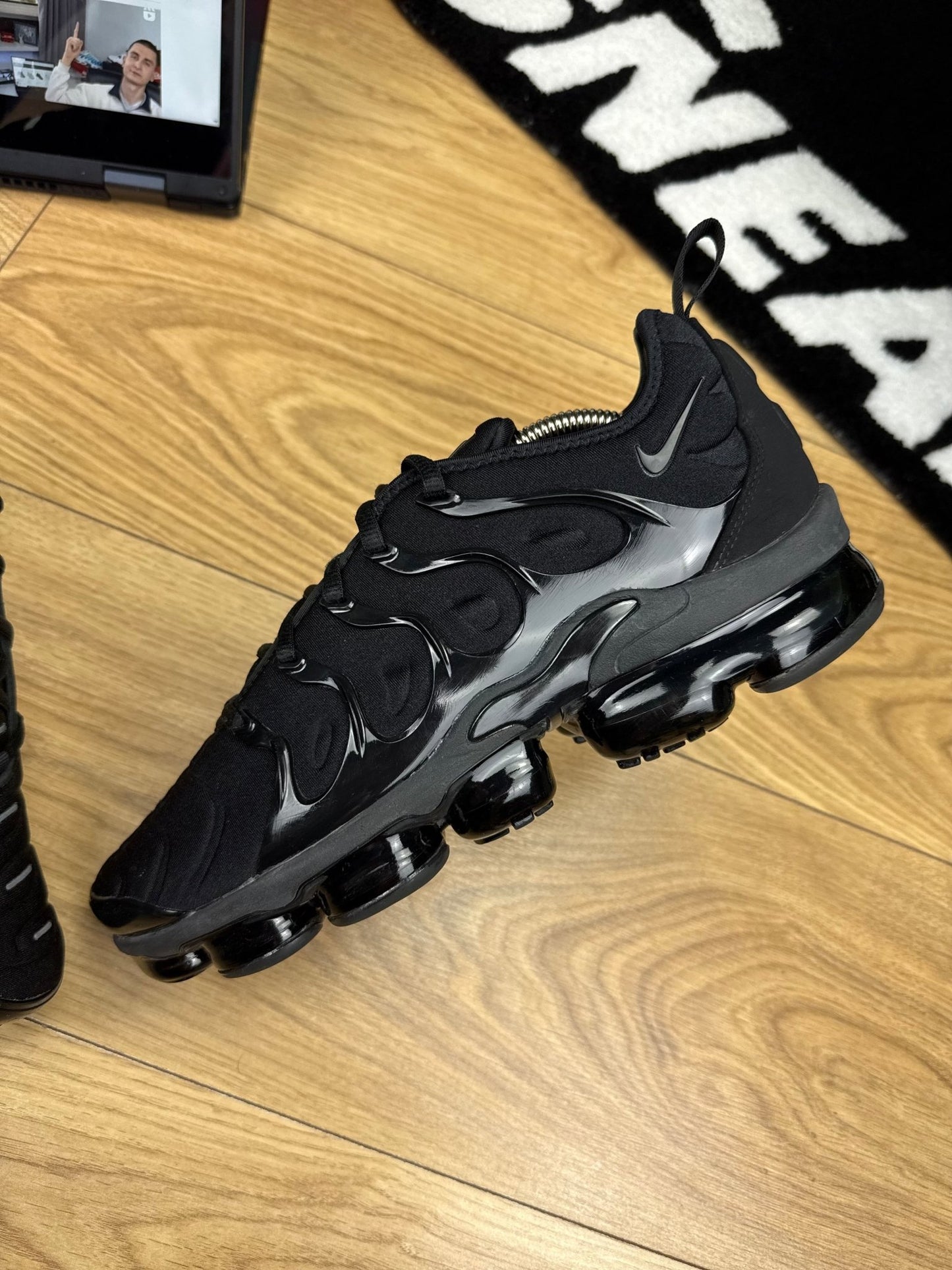 Nike Air Vapormax Plus (42)