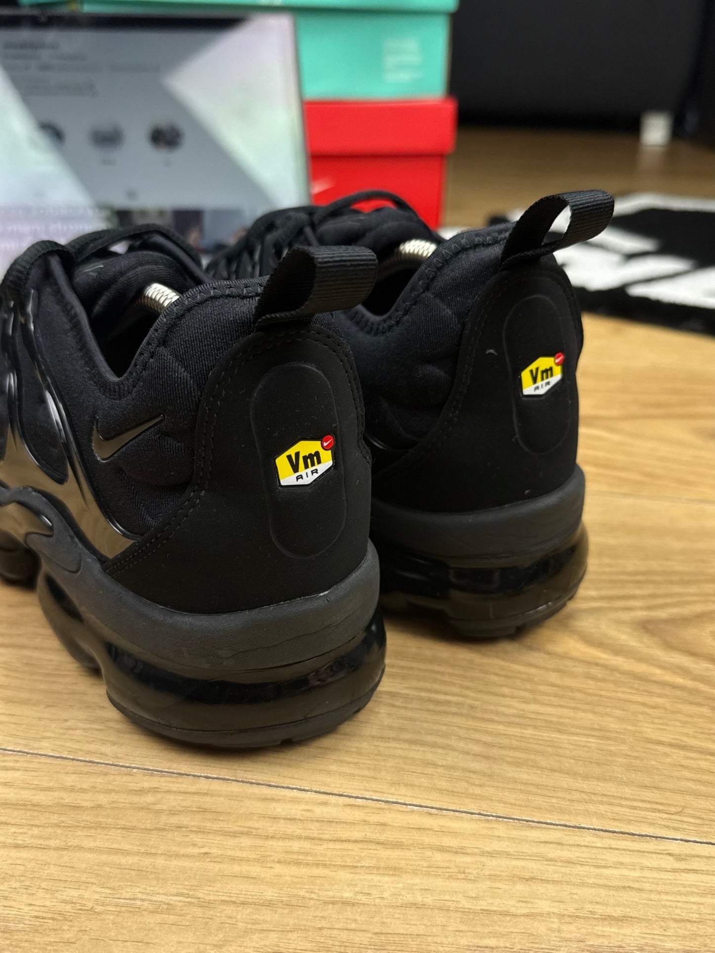 Nike Air Vapormax Plus (42)